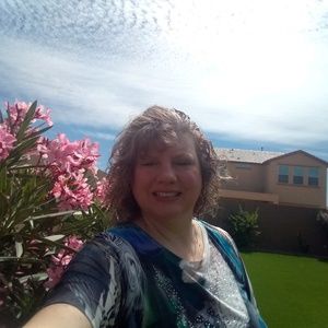 Meet your Posher, Valerie